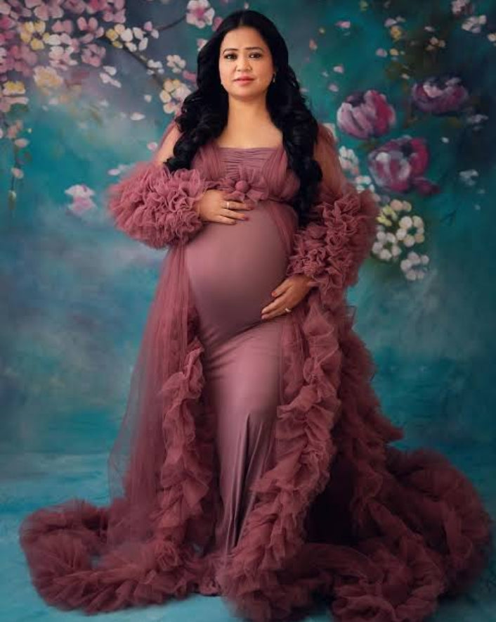 Ethereal Elegance: Flowing Mauve Dream Gown with Ruffled Accents