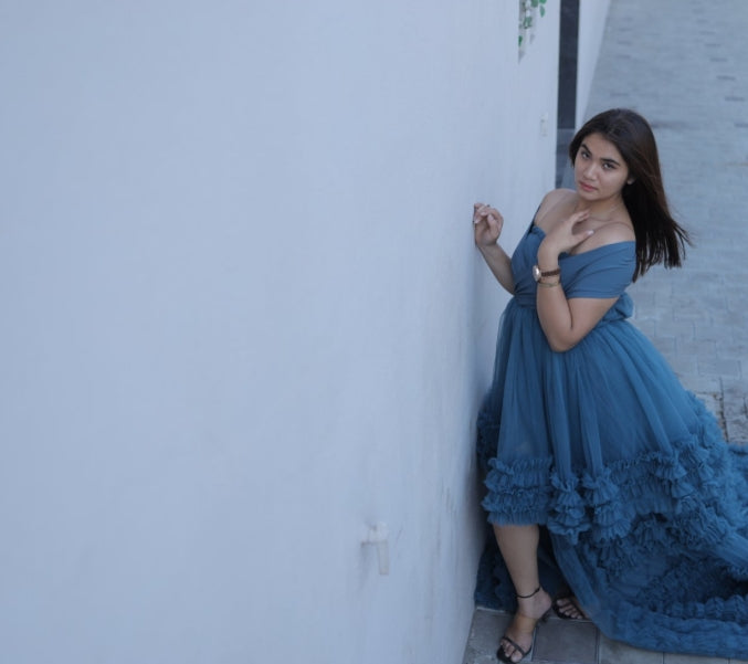 Elegant Ruffled Blue Evening Gown – Off-Shoulder Tulle Dress with Dramatic Train