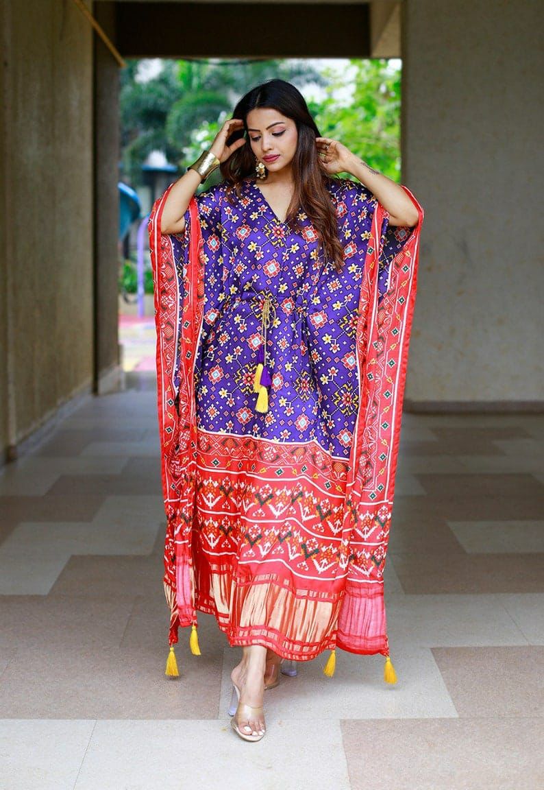 Satin Blue Flower Geometric Red Pallu Digital Pritned Kaftan