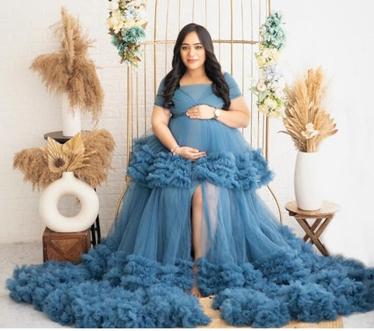 Elegant Maternity Gown for Photoshoots - Flowy Tulle Dress with Ruffle Details and Off-Shoulder Design